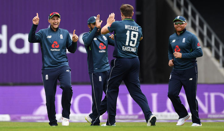 শেষ ম্যাচেও হারল পাকিস্তান, ওকসের ৫ উইকেট