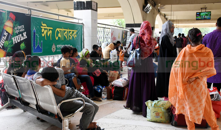 Eid holidaymakers suffer as trains delay