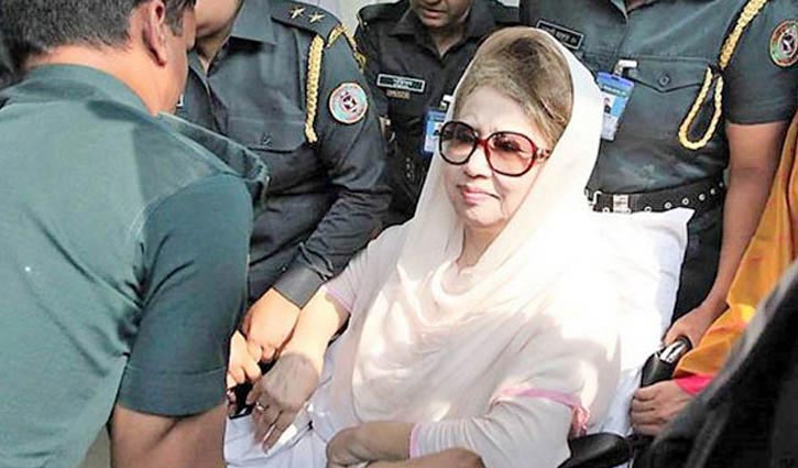 খালেদা জিয়ার নাইকো দুর্নীতি মামলায় চার্জ শুনানি হয়নি খালেদা জিয়ার নাইকো দুর্নীতি মামলায় চার্জ শুনানি হয়নি