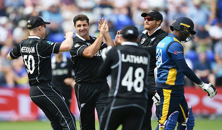 New Zealand dismiss Sri Lanka for 136