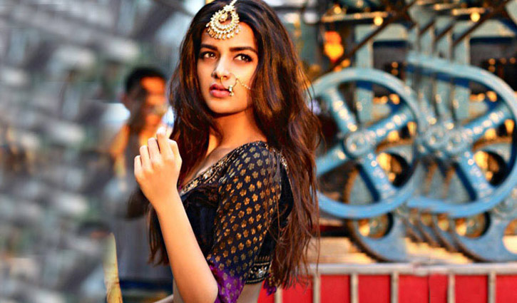 তামিল সিনেমায় পা রাখছেন নিধি?