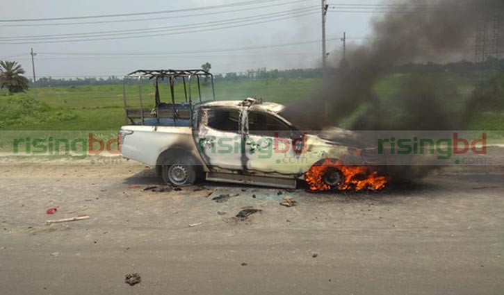 Tailback on Dhaka-Tangail Highway: Magistrate’s car vandalised