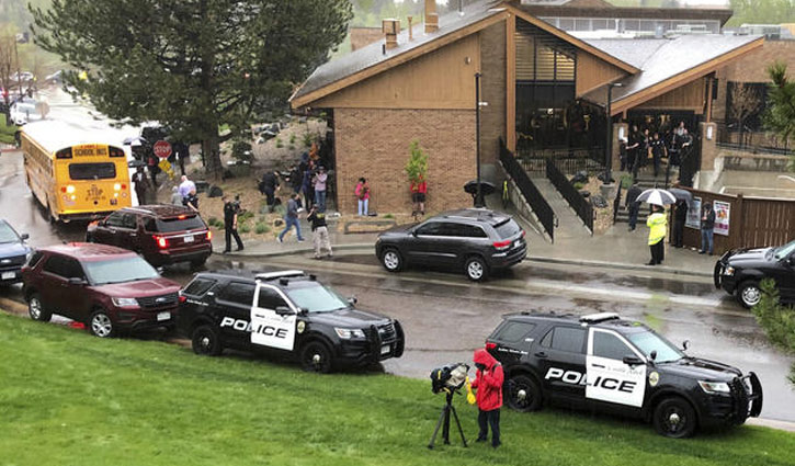 One student killed in US school shooting, 7 injured