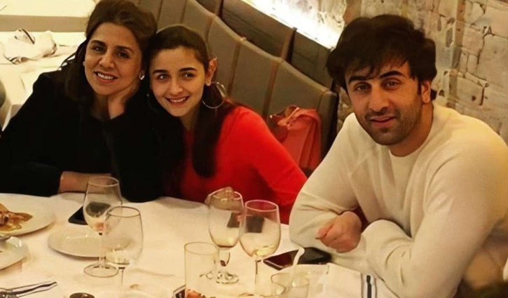 আলিয়া-রণবীরের ছবি ভাইরাল, গুঞ্জন তুঙ্গে