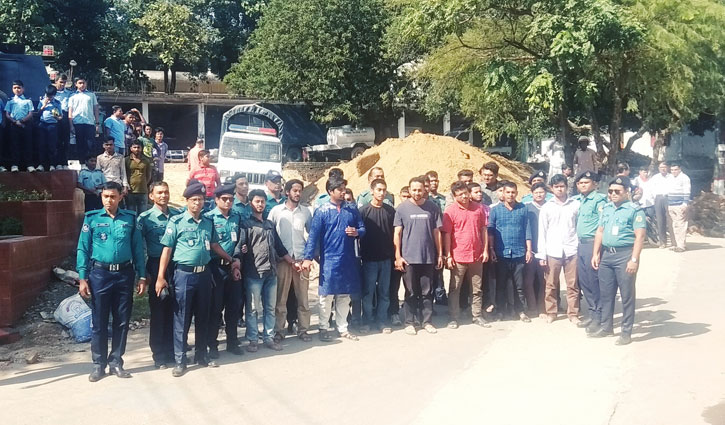 হিযবুত তাহরীরর নেতাসহ একাধিক জঙ্গী গ্রেপ্তার হিযবুত তাহরীরর নেতাসহ একাধিক জঙ্গী গ্রেপ্তার