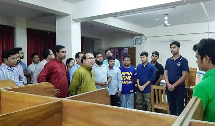 বুলবুল সংকটে শিক্ষার্থীদের পাশে ববি উপাচার্য বুলবুল সংকটে শিক্ষার্থীদের পাশে ববি উপাচার্য