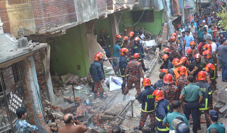 কর্তৃপক্ষের দাবি গ্যাস লাইন ঠিক আছে কর্তৃপক্ষের দাবি গ্যাস লাইন ঠিক আছে