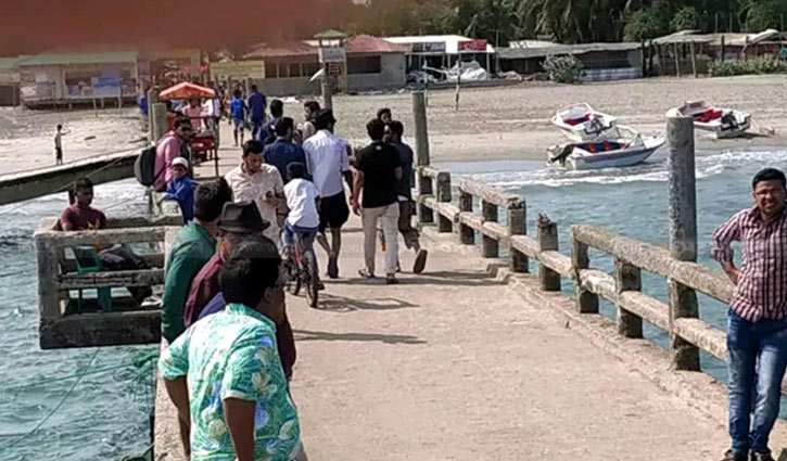 সেন্টমার্টিনে আটকা পড়েছেন সহস্রাধিক পর্যটক সেন্টমার্টিনে আটকা পড়েছেন সহস্রাধিক পর্যটক