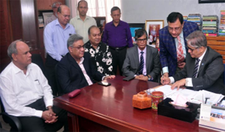 Prof Akhtaruzzaman joins office as new VC