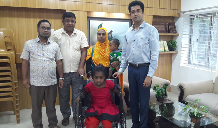 সিনথিয়া পেল হুইল চেয়ার সিনথিয়া পেল হুইল চেয়ার