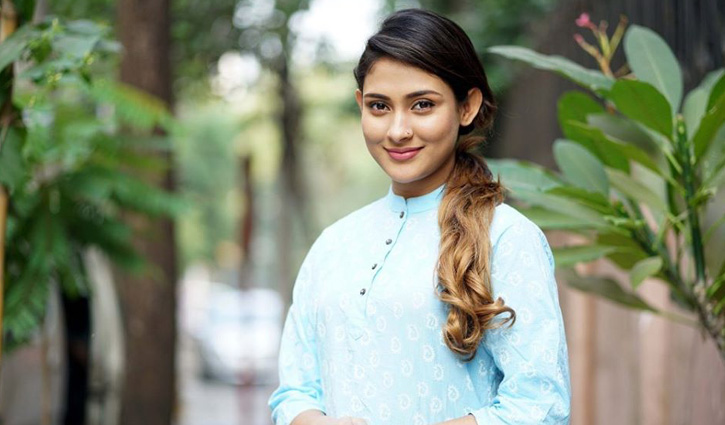 নতুন বিজ্ঞাপনে মেহজাবিন নতুন বিজ্ঞাপনে মেহজাবিন