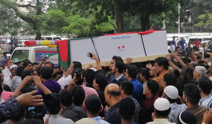 Khoka’s   body taken at Shaheed Minar