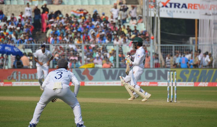 Bangladesh survive the second day