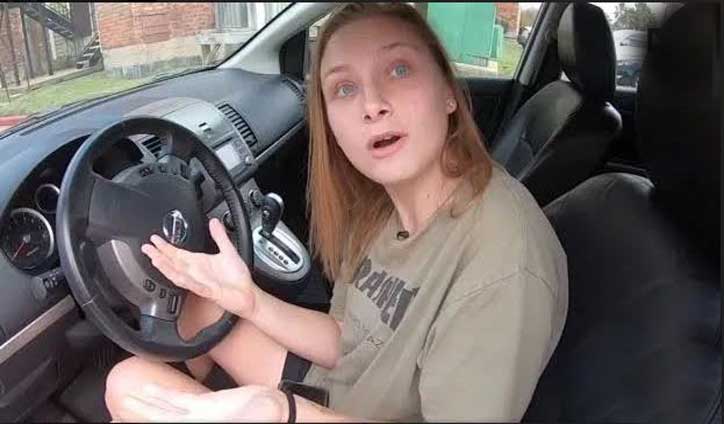 রেস্তোরাঁ কর্মীকে গাড়ি বখশিশ দিলেন ক্রেতা