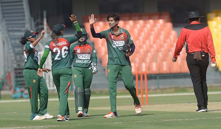 Bangladesh beat Pakistan by 1 wicket