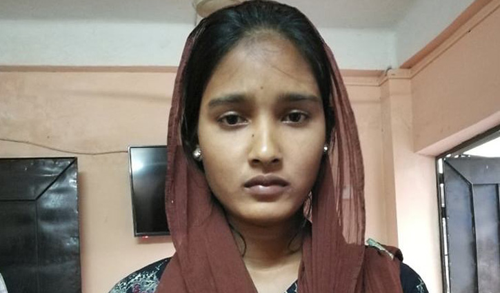 দু’ বছর পর জেএসসিতে ফেলের কথা জানলো ফারজানা! দু’ বছর পর জেএসসিতে ফেলের কথা জানলো ফারজানা!