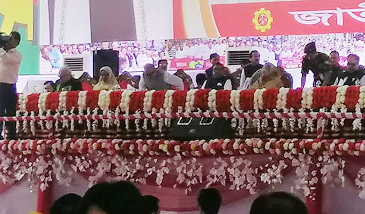 শ্রমিক লীগের সম্মেলন উদ্বোধন করলেন প্রধানমন্ত্রী শ্রমিক লীগের সম্মেলন উদ্বোধন করলেন প্রধানমন্ত্রী