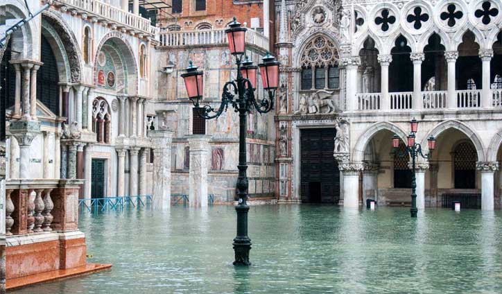 Italy declares emergency over Venice flooding