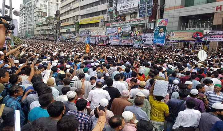 ভালোবাসায় সিক্ত খোকা ভালোবাসায় সিক্ত খোকা