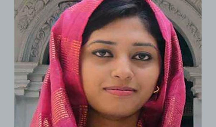এখনো কাঁদছেন ডা. শামারুখের বাবা! এখনো কাঁদছেন ডা. শামারুখের বাবা!