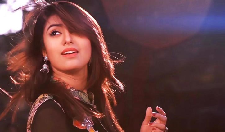 অভিনয়ে শখের লুকোচুরি