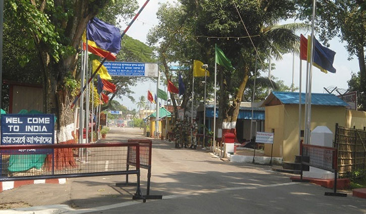 আখাউড়া স্থলবন্দরে আমদানি-রপ্তানি শুরু আখাউড়া স্থলবন্দরে আমদানি-রপ্তানি শুরু