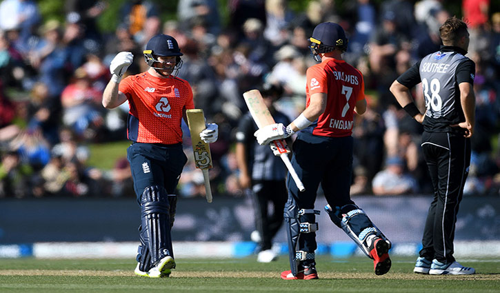England gets seven-wicket victory against New Zealand