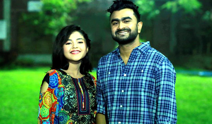 ইমরানের সঙ্গে লাবিবার অভিষেক