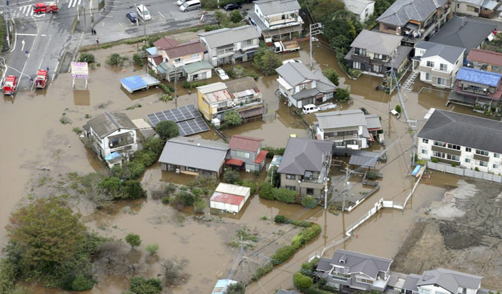 10 killed in Japan landslides and floods