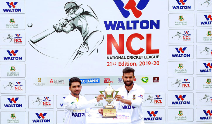 ওয়ালটন জাতীয় লিগের ট্রফি উন্মোচন ওয়ালটন জাতীয় লিগের ট্রফি উন্মোচন