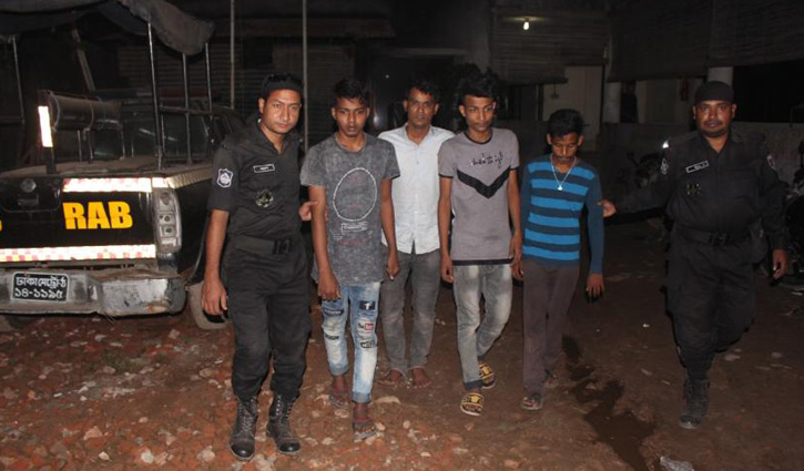 4 muggers held in Keraniganj