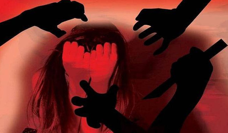 বান্ধবীর ডাকে সাড়া দেওয়ায় গণধর্ষণের শিকার বান্ধবীর ডাকে সাড়া দেওয়ায় গণধর্ষণের শিকার