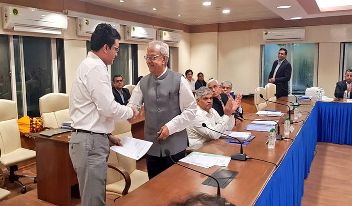 আনুষ্ঠানিকভাবে বিসিসিআইয়ের দায়িত্ব নিলেন সৌরভ আনুষ্ঠানিকভাবে বিসিসিআইয়ের দায়িত্ব নিলেন সৌরভ