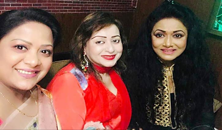 নির্বাচনে লড়ছেন অঞ্জনা-রোজিনা-অরুণা নির্বাচনে লড়ছেন অঞ্জনা-রোজিনা-অরুণা
