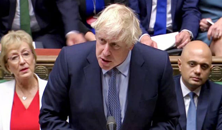 রানির কাছে ক্ষমা চেয়েছেন ব্রিটিশ প্রধানমন্ত্রী