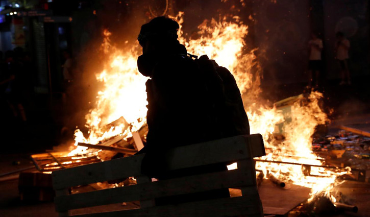 Hong Kong braces for airport protests