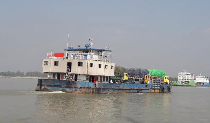 শিমুলিয়া-কাঁঠালবাড়ী নৌরুটে ফেরি চলাচল বন্ধ