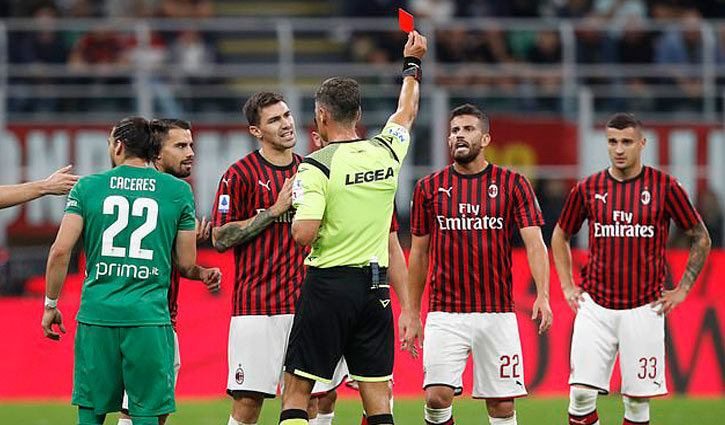 ৮০ বছরে বাজে শুরু মিলানের