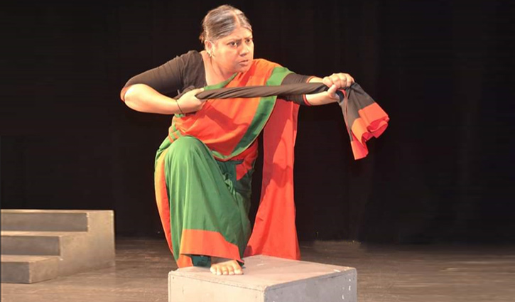 শততম মঞ্চে ‘বীরাঙ্গনার বয়ান’ শততম মঞ্চে ‘বীরাঙ্গনার বয়ান’