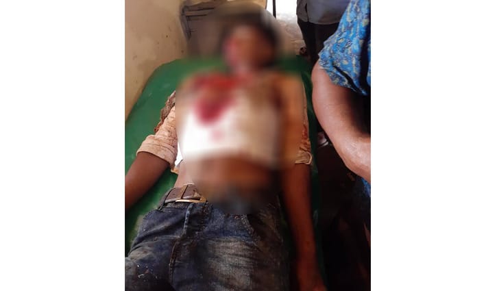 মোল্লাহাটে পিকআপ চাপায় স্কুলছাত্র নিহত মোল্লাহাটে পিকআপ চাপায় স্কুলছাত্র নিহত