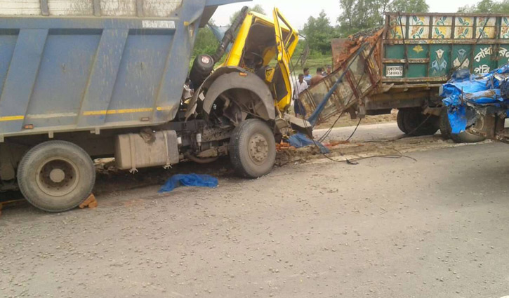 Bagerhat road crash kills 3