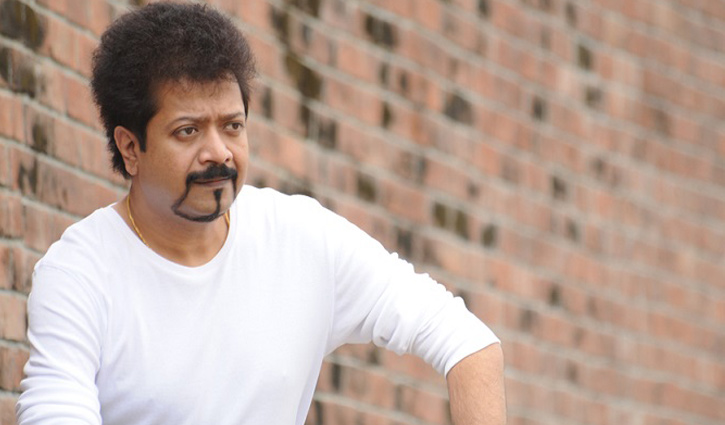 ‘মাকে খুব মনে পড়ছে’