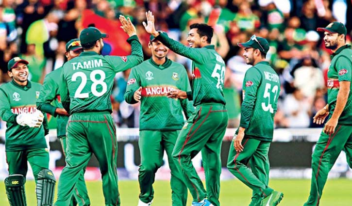 বলে লালা ব্যবহারে নিষেধাজ্ঞা আইসিসির বলে লালা ব্যবহারে নিষেধাজ্ঞা আইসিসির