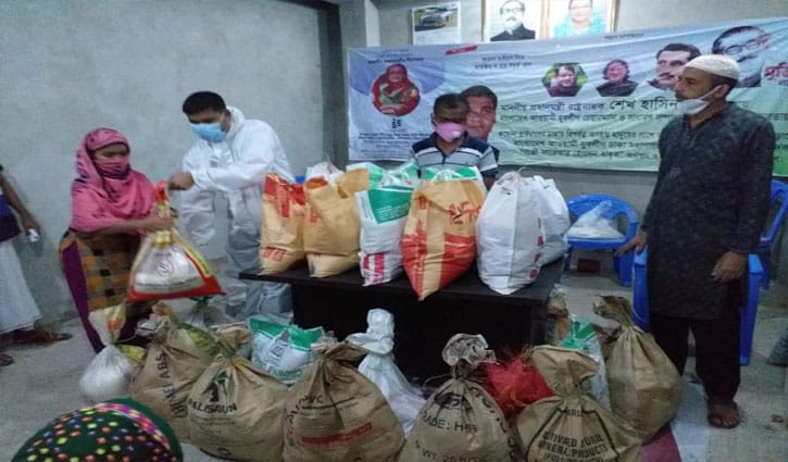 যুবলীগ নেতার ঈদ উপহার পেলো ২০০ পরিবার যুবলীগ নেতার ঈদ উপহার পেলো ২০০ পরিবার