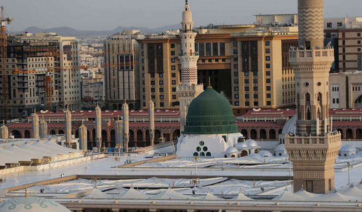 Itikaf suspended at Masjid al-Haram and Masjid-e-Nabwi