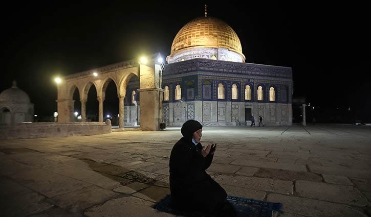 খুলে দেওয়া হলো আল-আকসা মসজিদ