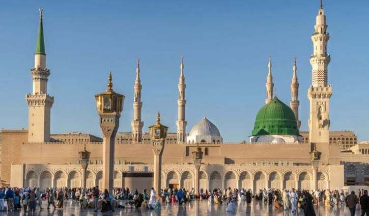  Saudi approves performing Taraweeh in 2 mosques