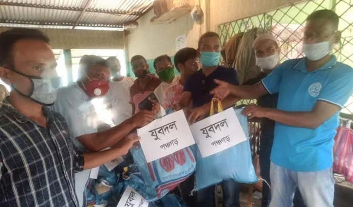 পঞ্চগড় জেলা যুবদলের ঈদ সামগ্রী বিতরণ পঞ্চগড় জেলা যুবদলের ঈদ সামগ্রী বিতরণ