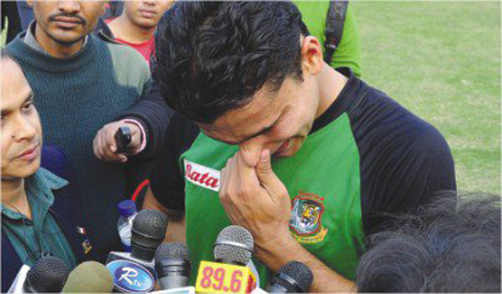 বিশ্বকাপ-২০১১: হতাশা ও আনন্দের গল্প শোনালেন মাশরাফি বিশ্বকাপ-২০১১: হতাশা ও আনন্দের গল্প শোনালেন মাশরাফি