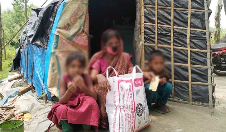 উপহার সামগ্রী পৌঁছানো হলো সেই শাহীনূরের কাছে উপহার সামগ্রী পৌঁছানো হলো সেই শাহীনূরের কাছে